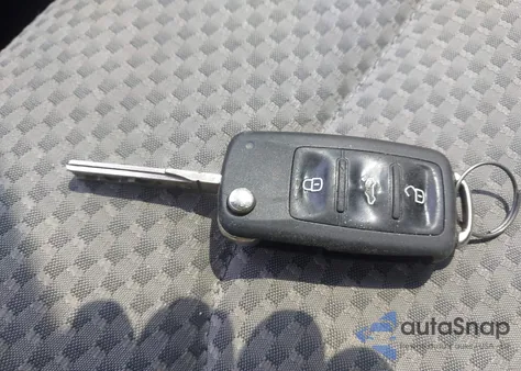 2014 Volkswagen Passat S из США, поврежденный, VIN 1VWAS7A32EC070490